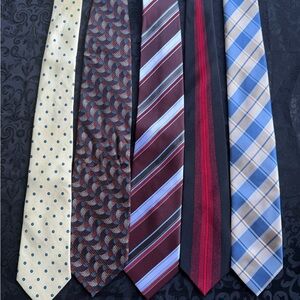 Lot of 5 Mens Silk Ties Ref# 10842